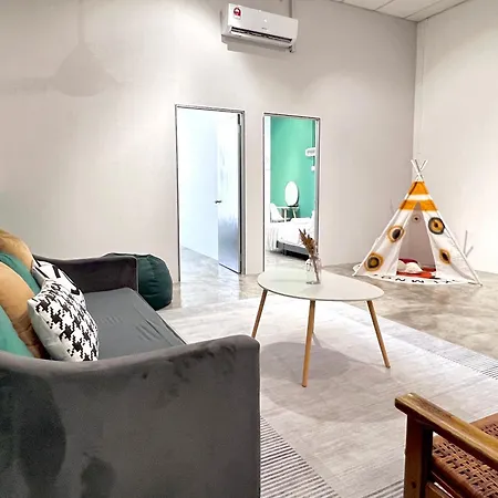 Studio S Conceptual Homestay Station 18 - Ipoh Room photo
