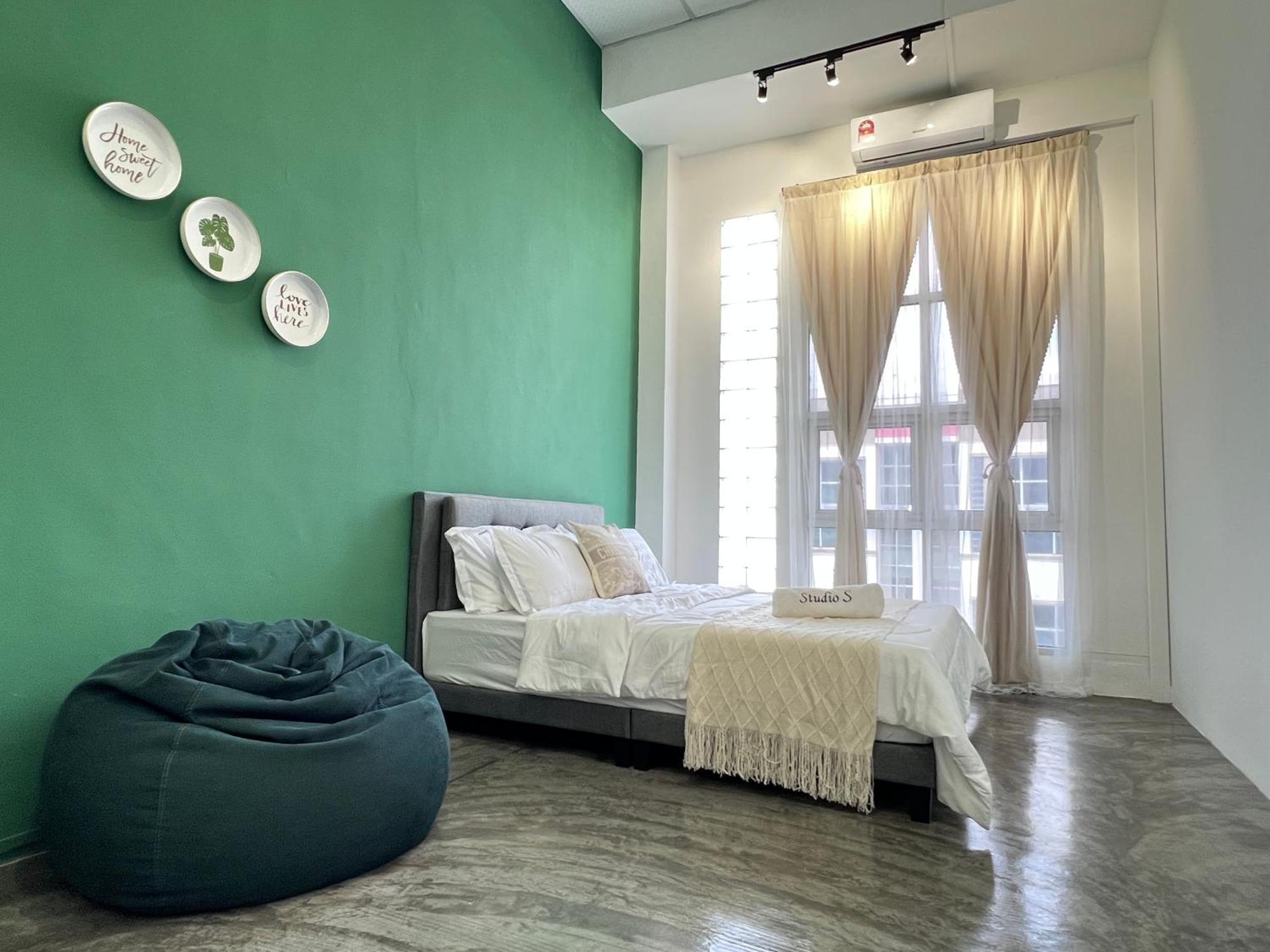 Homestay S Conceptual Station 18 - *